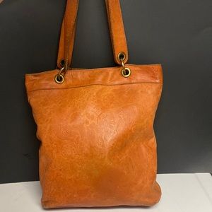 BOOTS ‘N BAGS Leather Embossed Zip Tote Bag Purse